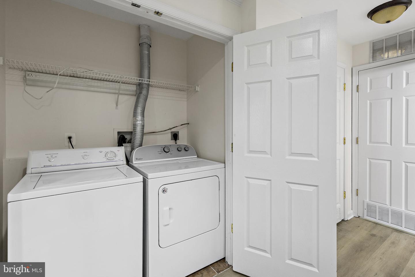 7108 Ladd Cir Property Photo 43