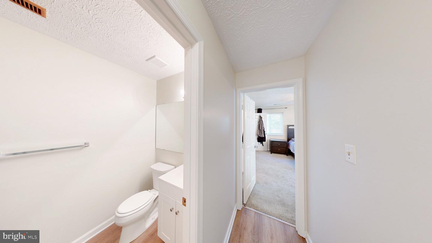 2106 Whitehall Rd #1b Property Photo 11