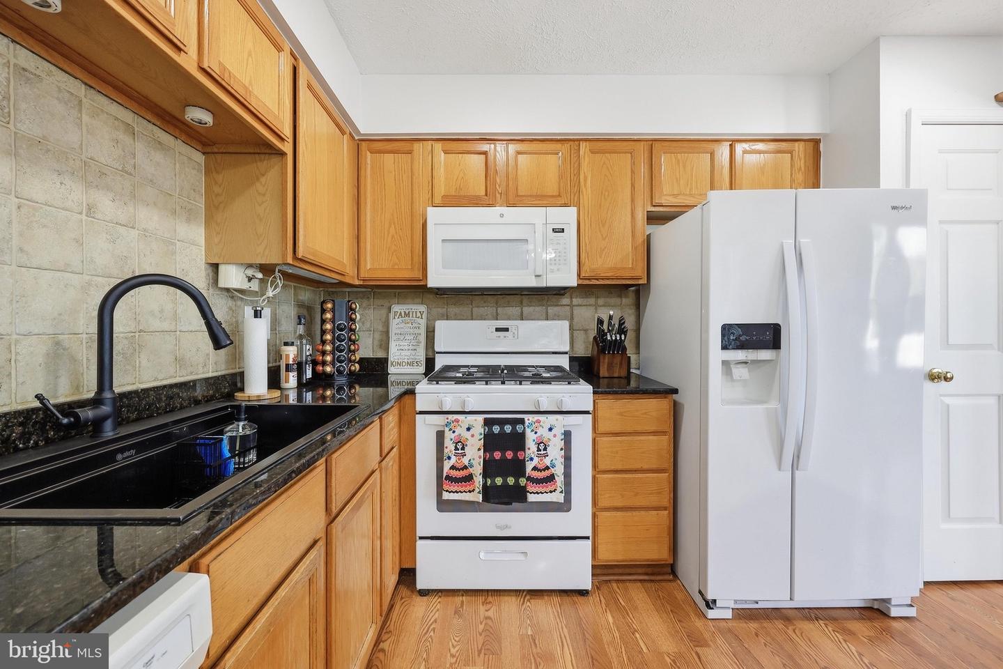 6510 Ellington Way Property Photo 18