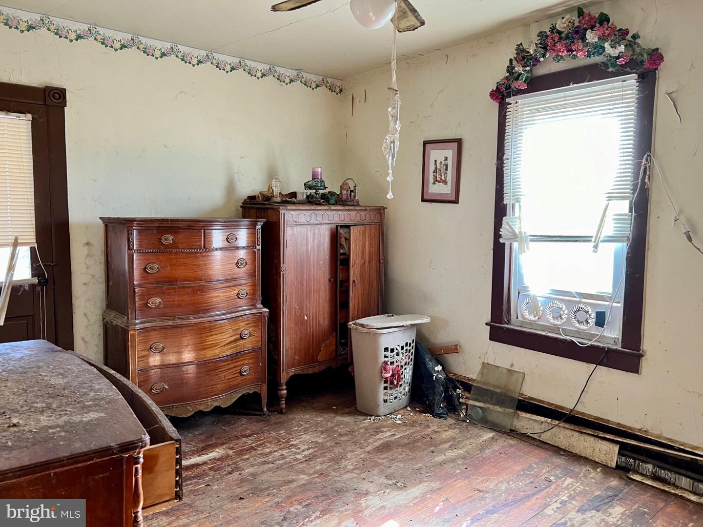 11 Woodside Ave Property Photo 10
