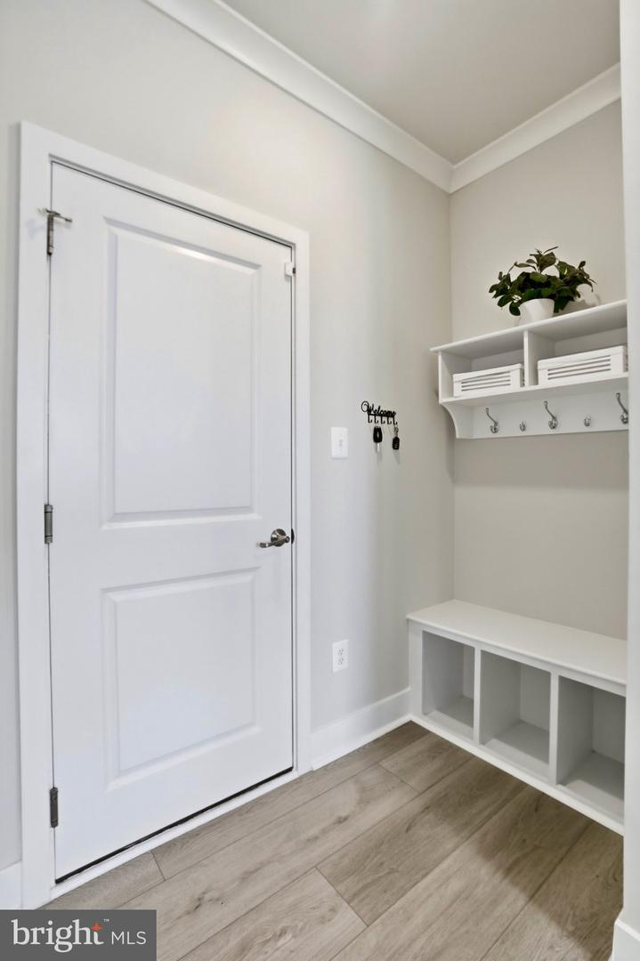 1418 Crampton St Property Photo 12