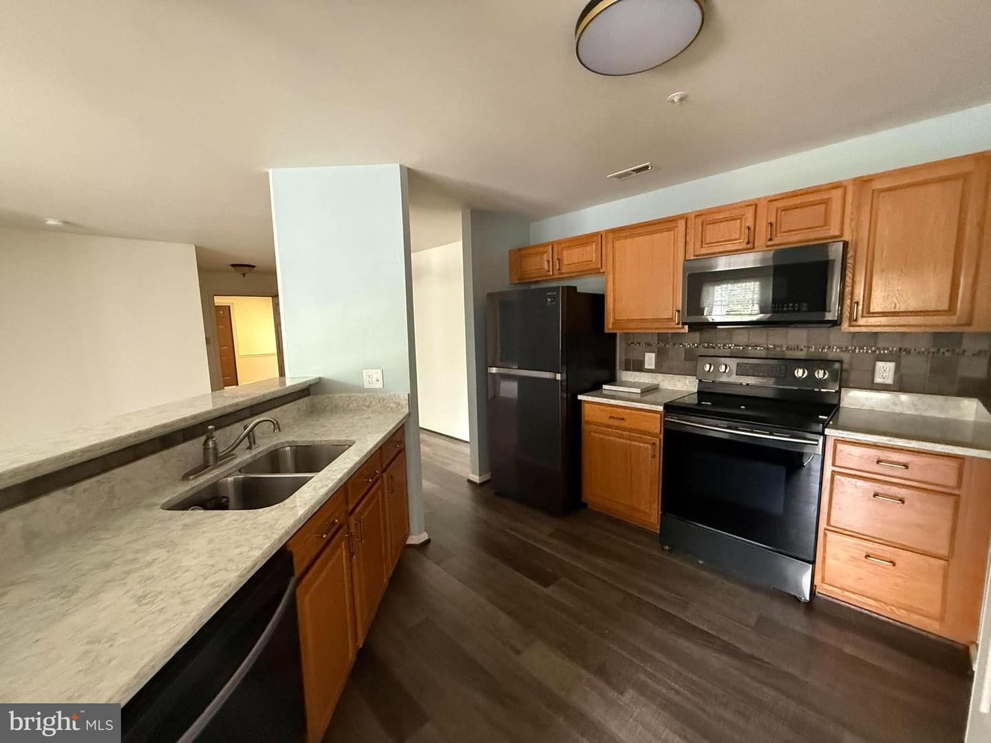 8201 Blue Heron Dr #2d Property Photo 2