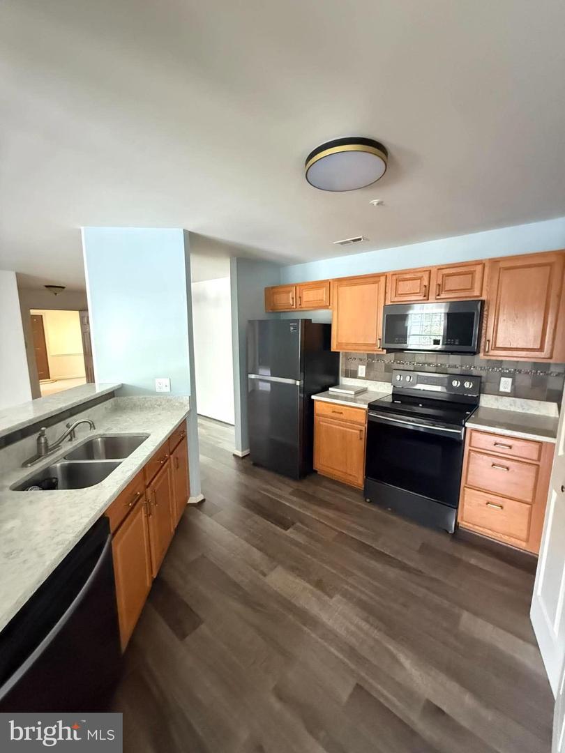 8201 Blue Heron Dr #2d Property Photo 3