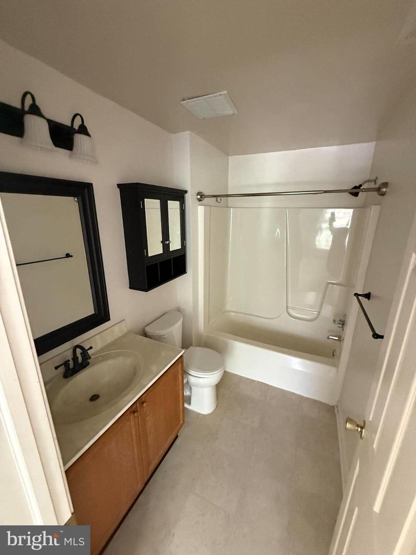 8201 Blue Heron Dr #2d Property Photo 11