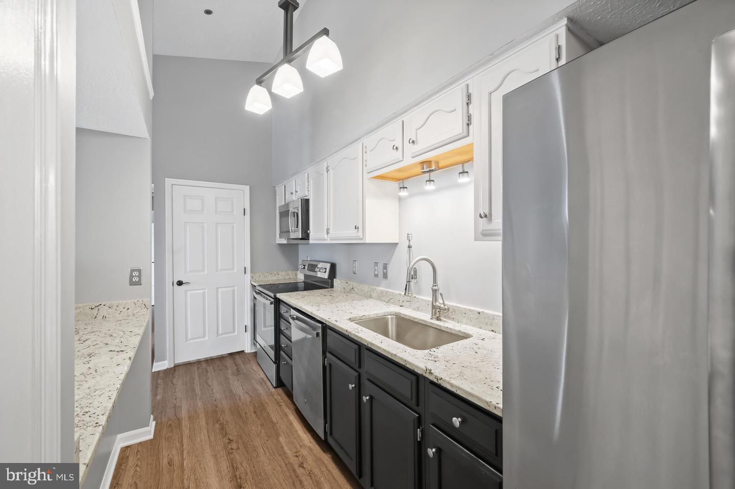 611 Himes Ave #109 Property Photo 10