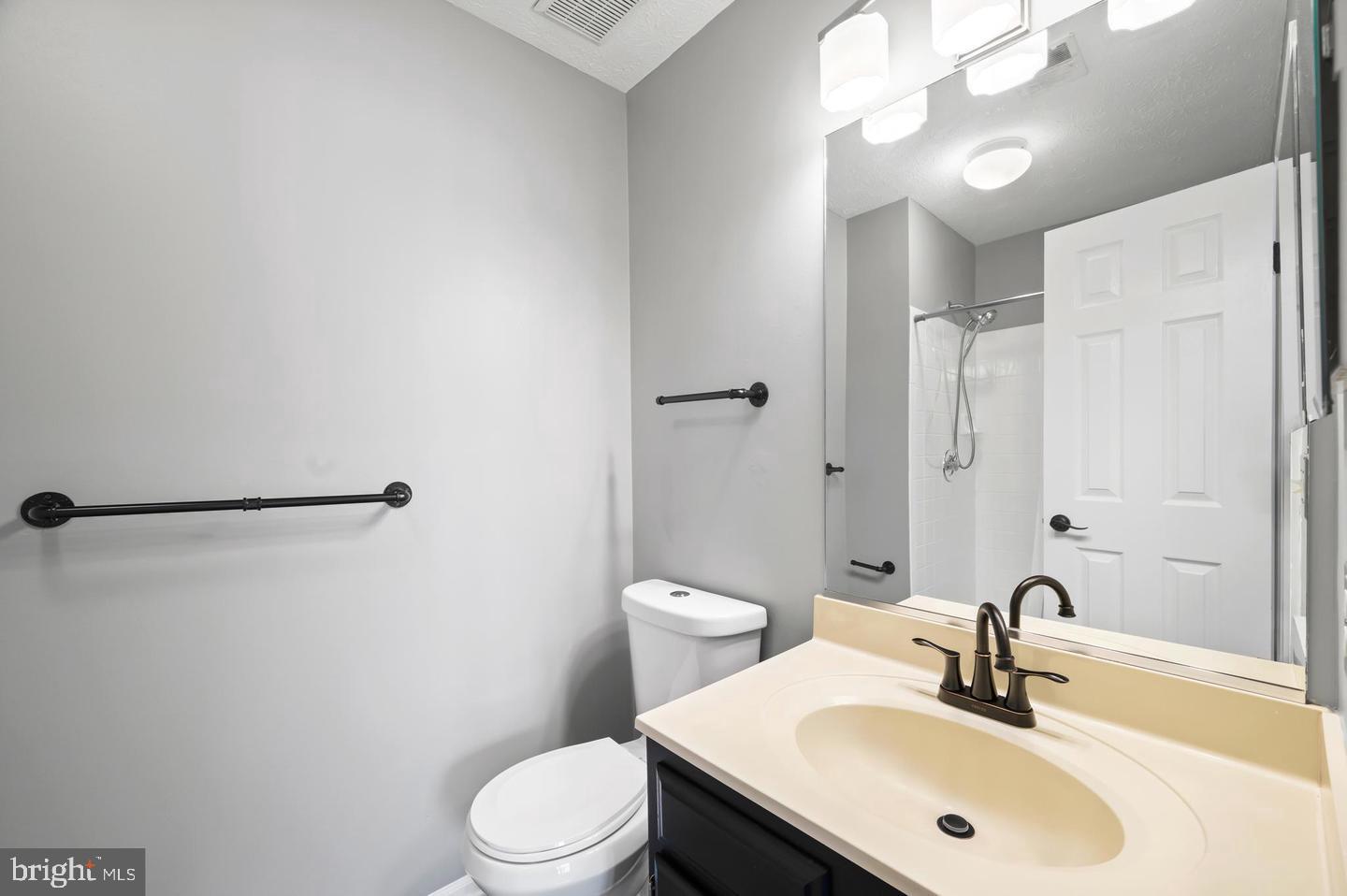 611 Himes Ave #109 Property Photo 25
