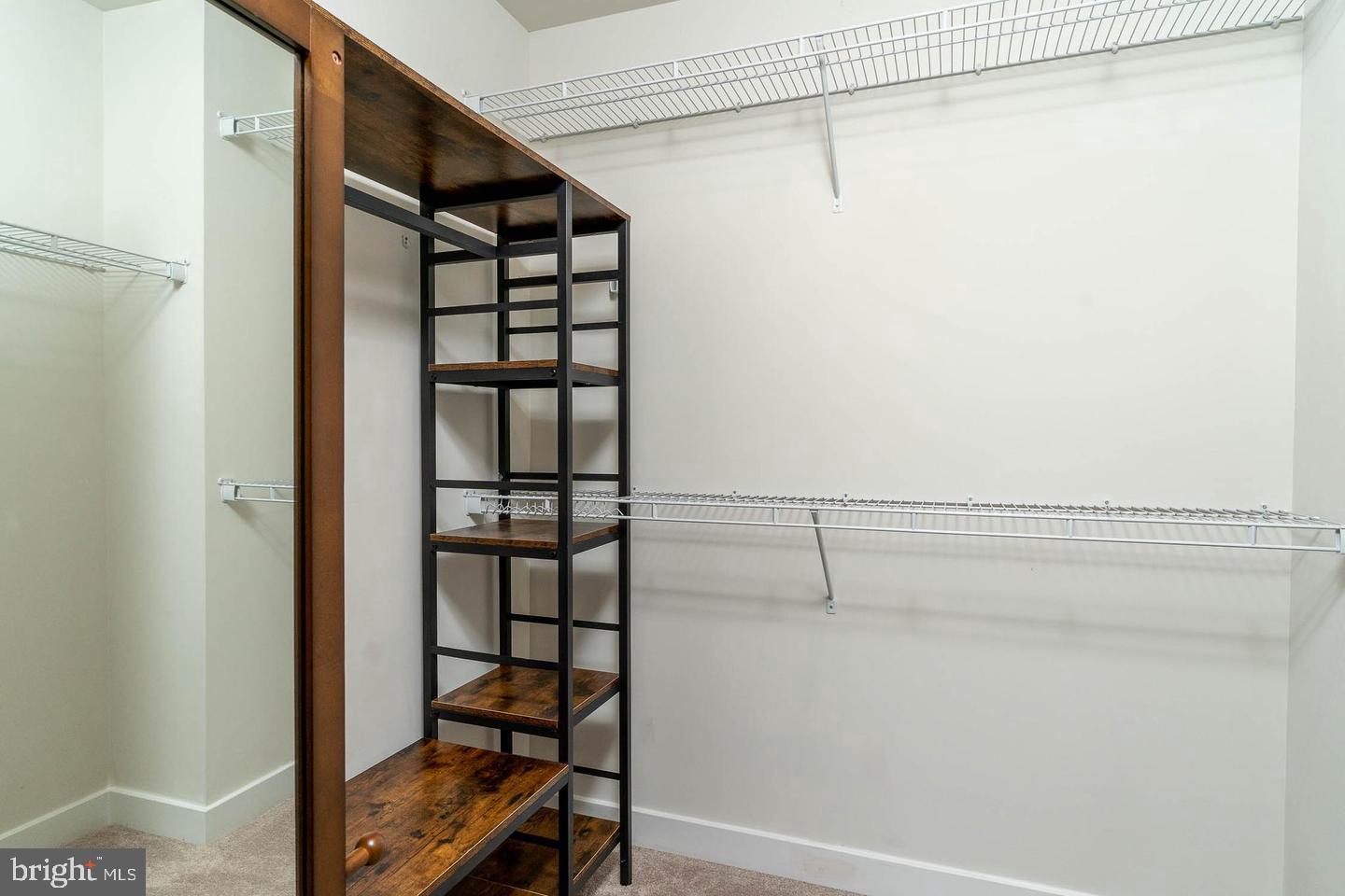 6021 Etterbeek St Property Photo 23