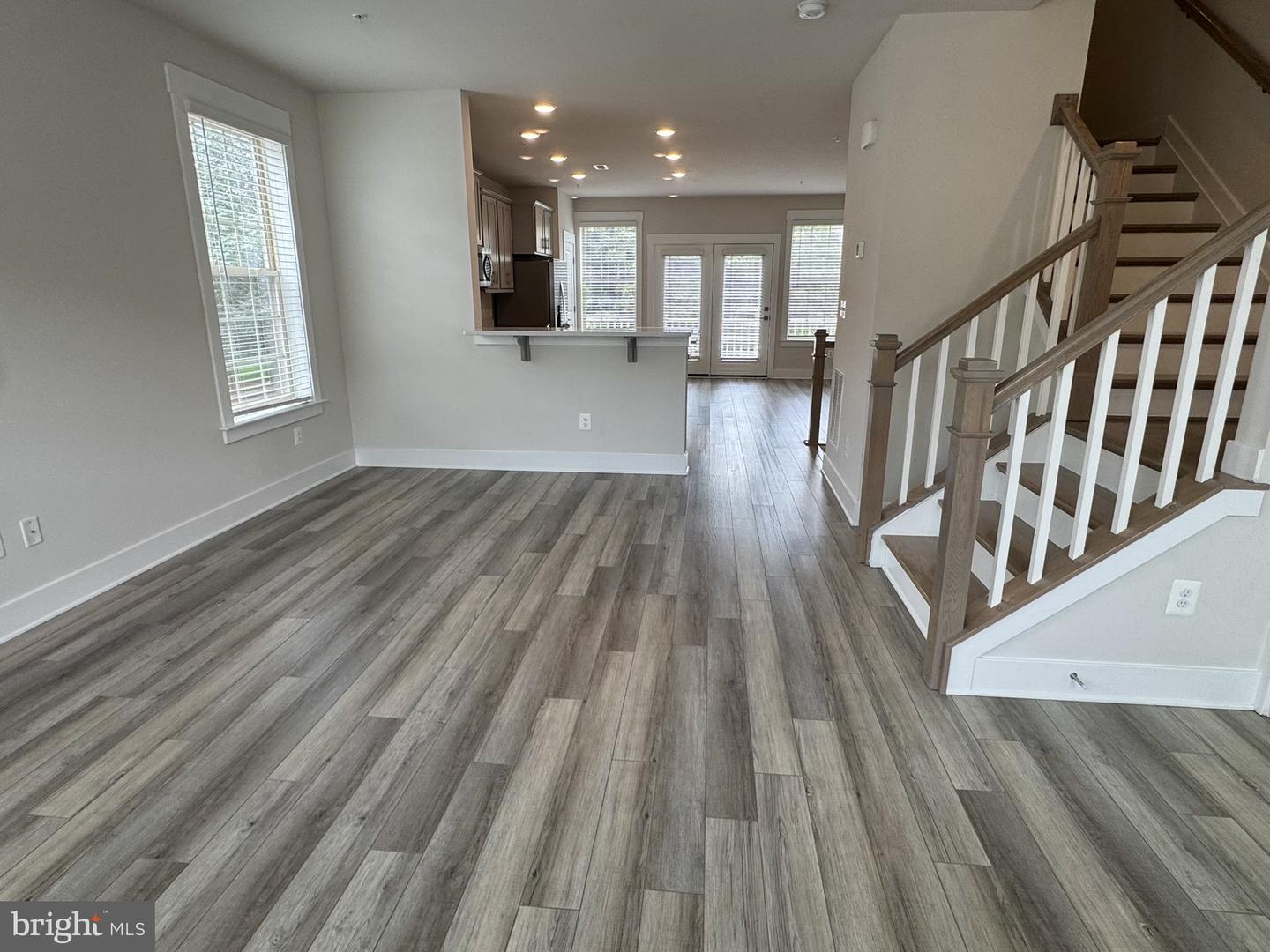 201 Pomegranate Ln Property Photo 9