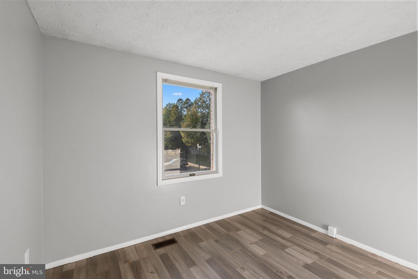 7041 Hames Ct Property Photo 18