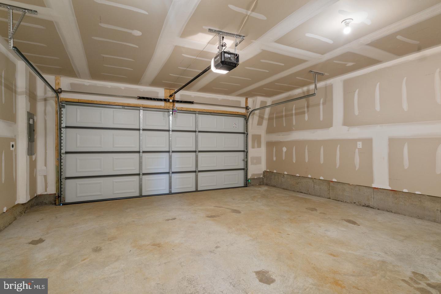 707 Compass Way Property Photo 4
