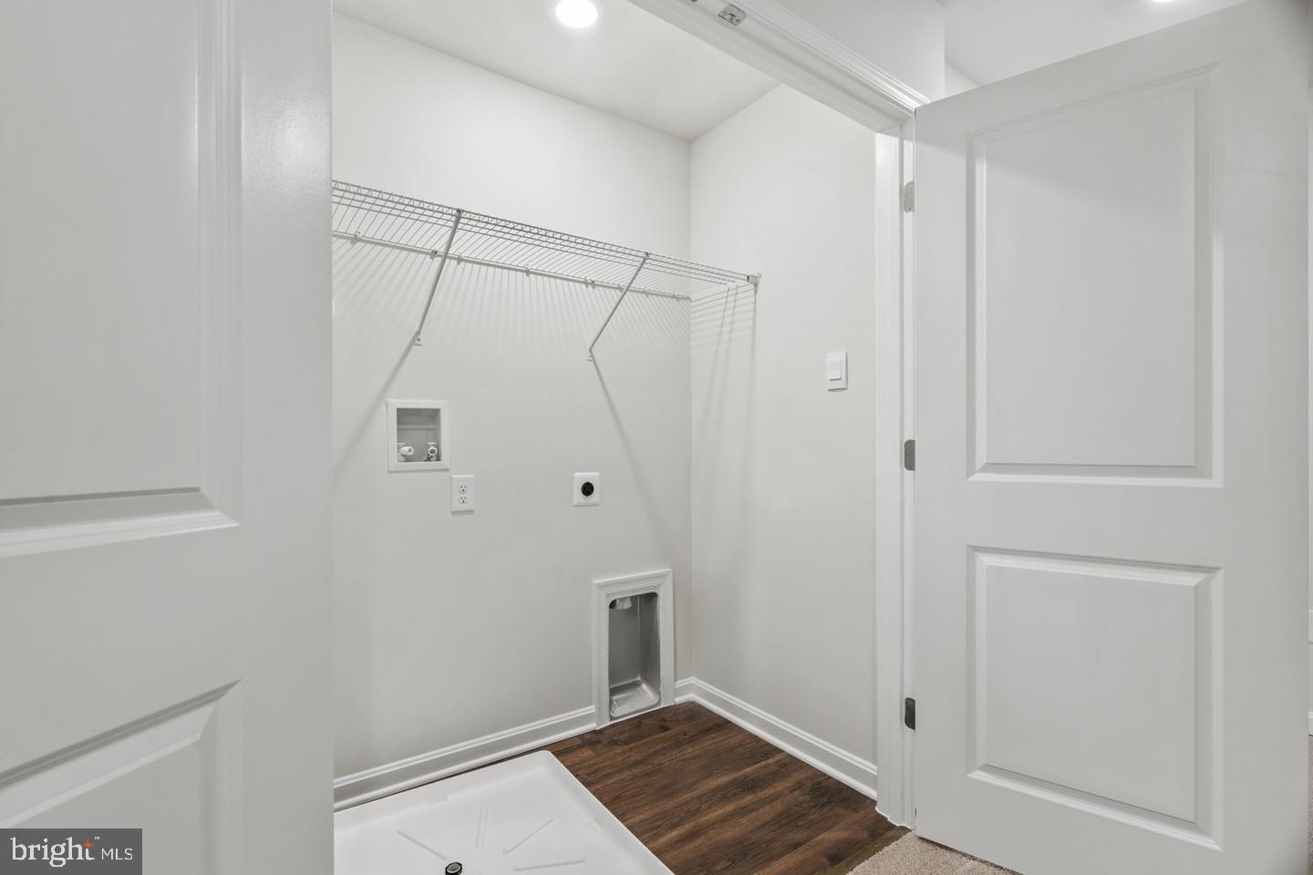 707 Compass Way Property Photo 32