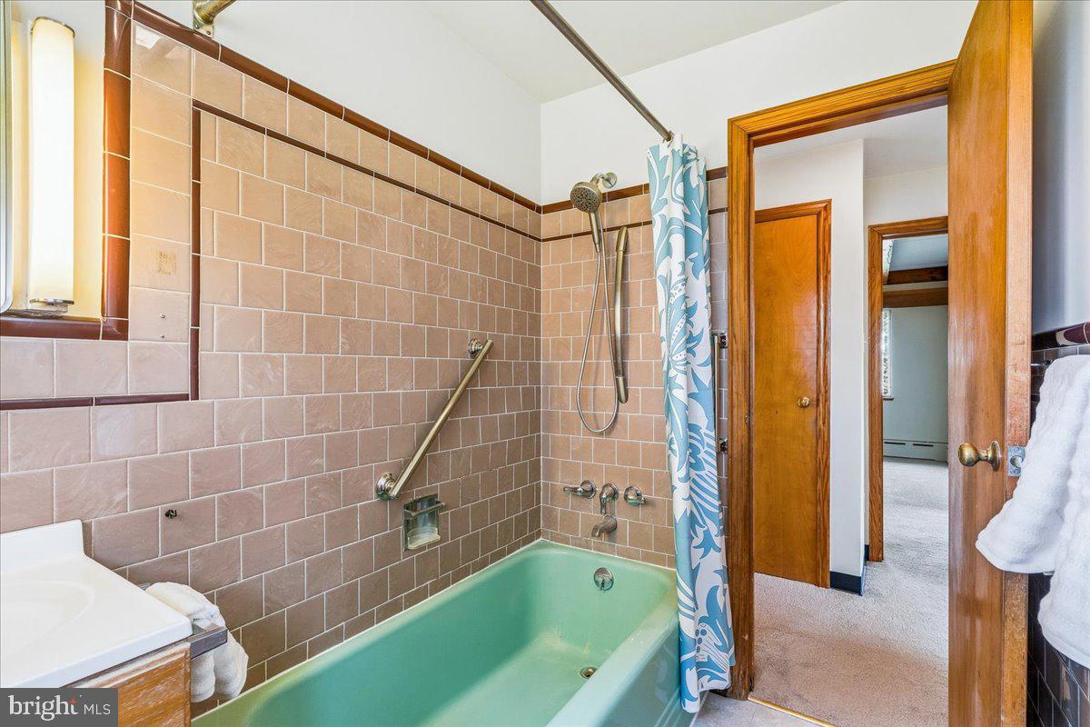 205 Franklin St Property Photo 35