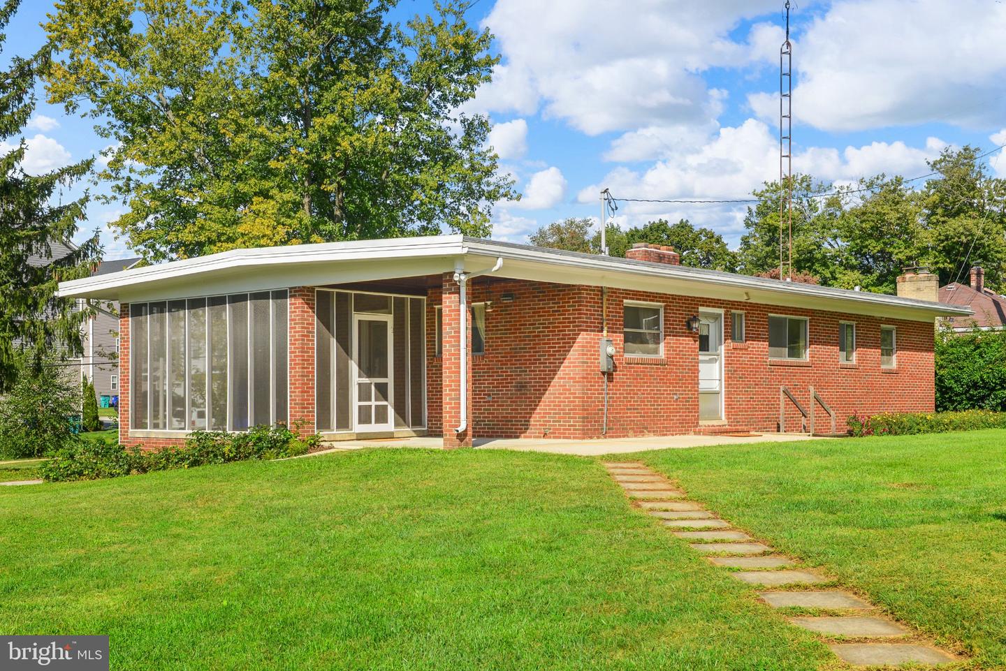 205 Franklin St Property Photo 43