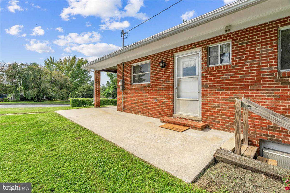 205 Franklin St Property Photo 46