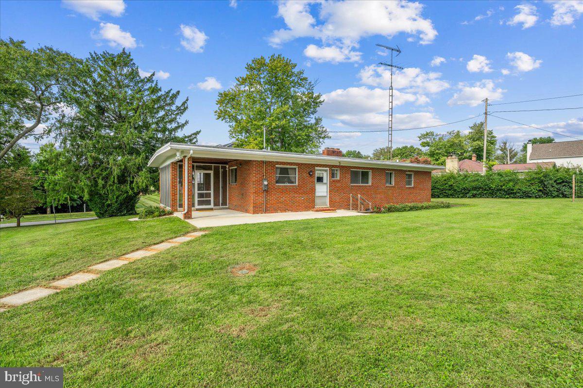 205 Franklin St Property Photo 48