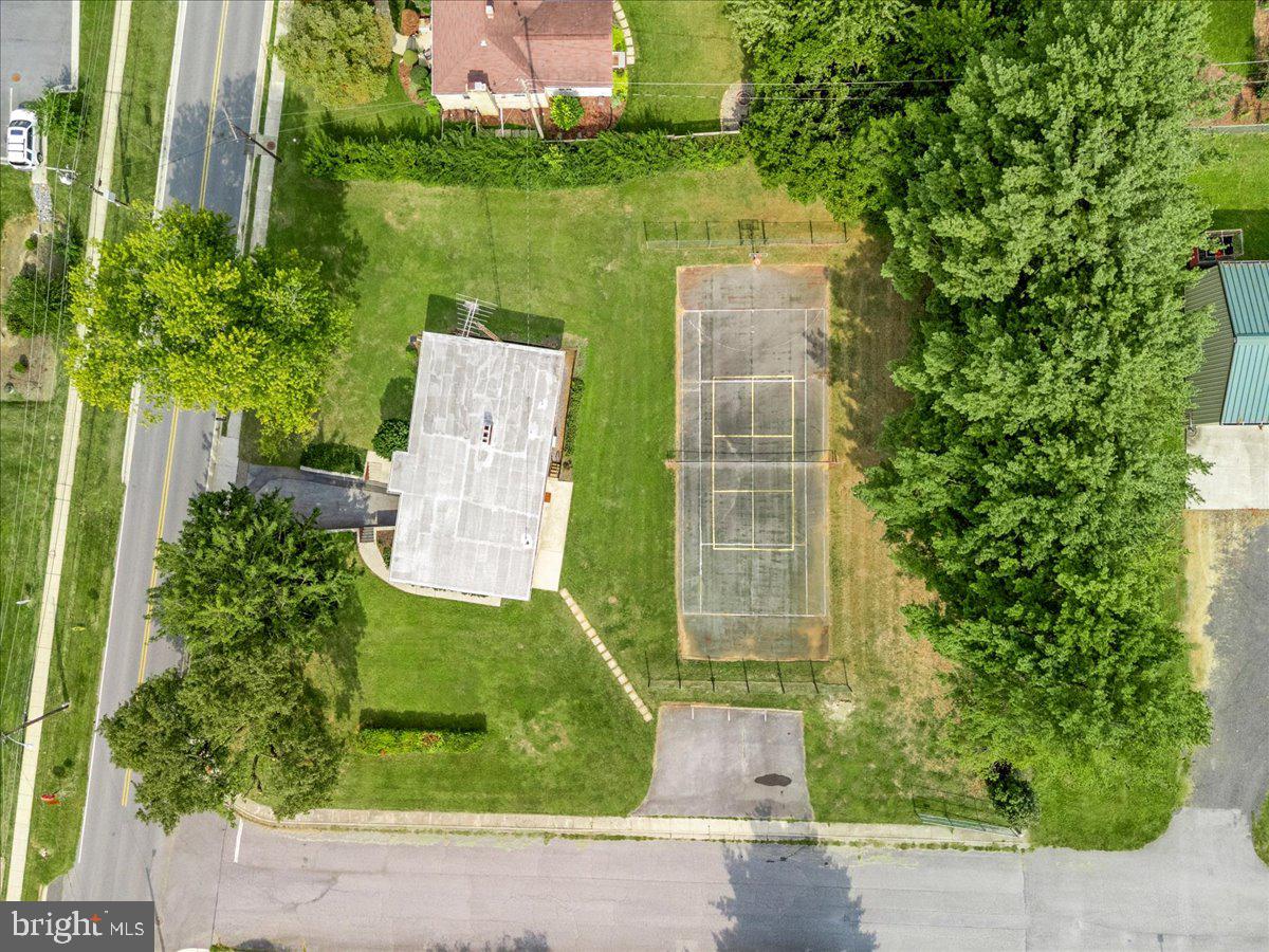 205 Franklin St Property Photo 50