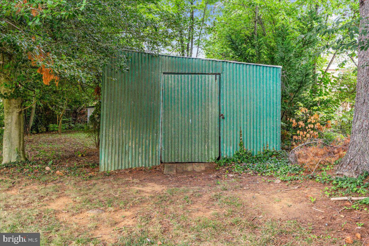 205 Franklin St Property Photo 51