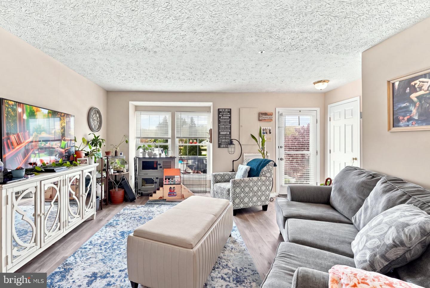 5305 Regal Property Photo 4