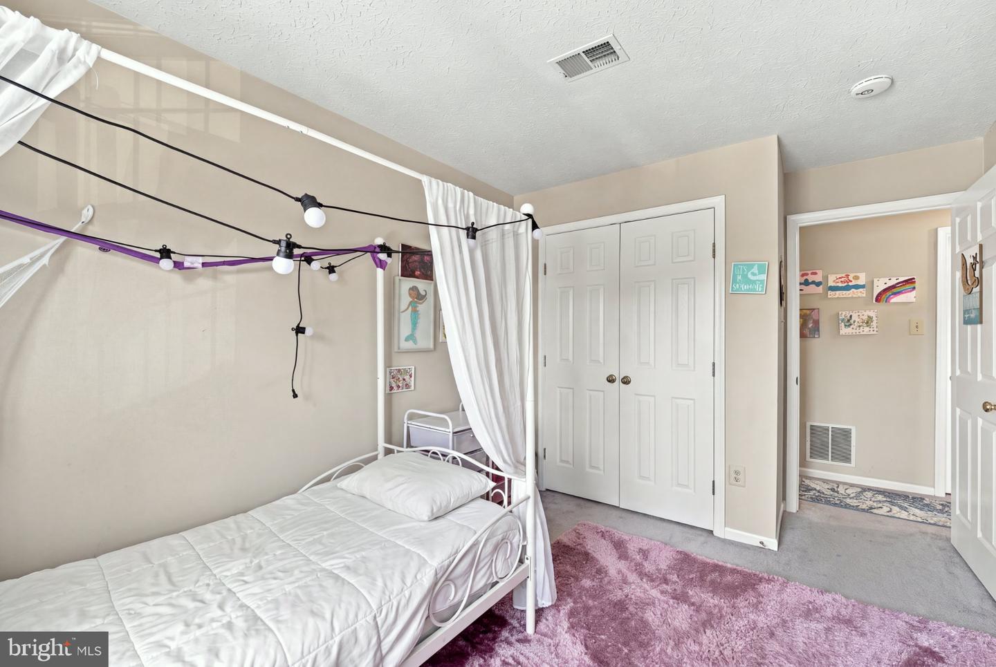 5305 Regal Property Photo 10