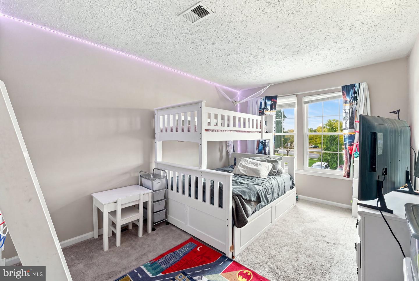 5305 Regal Property Photo 12