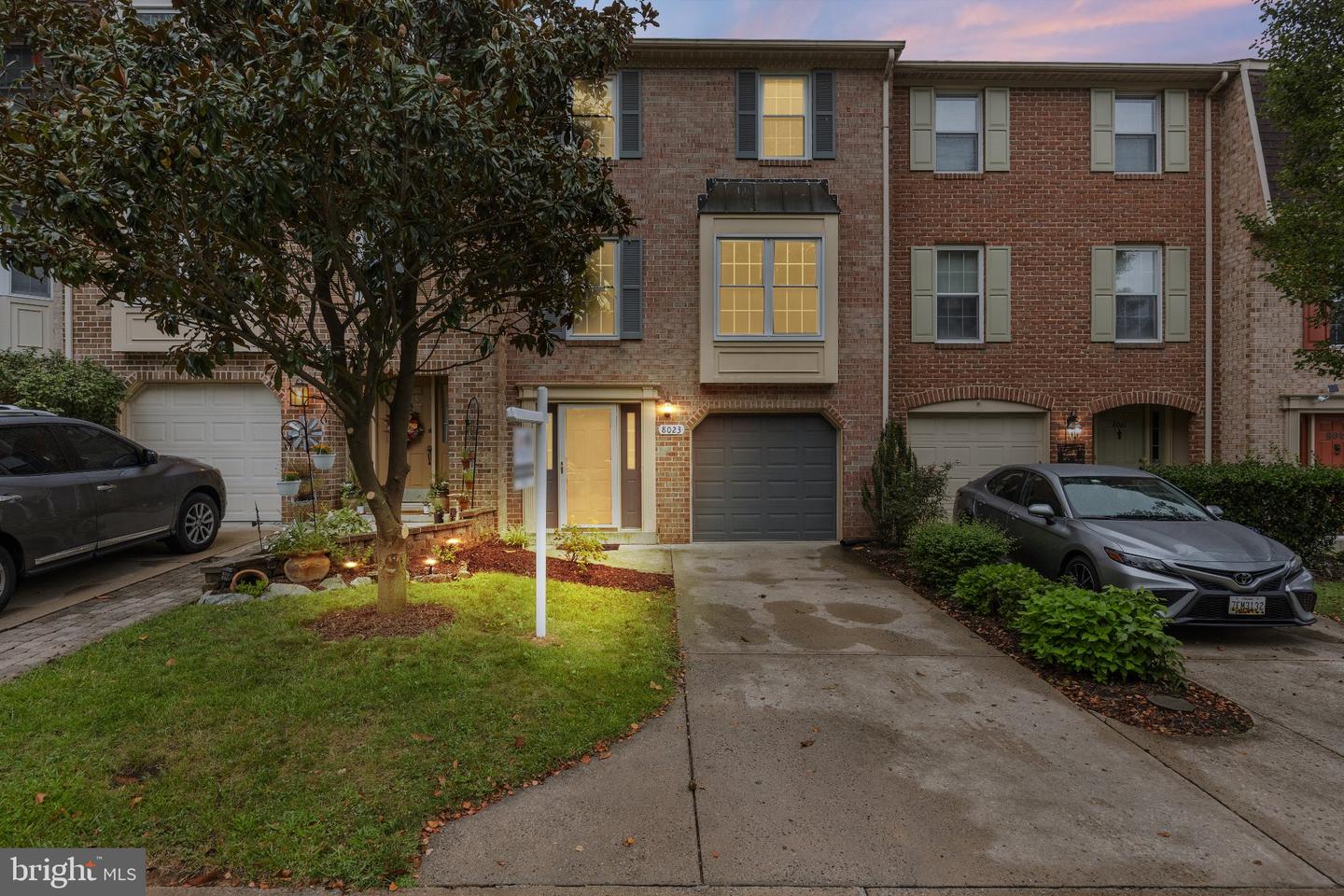 8023 BROKEN REED CT Property Photo 1