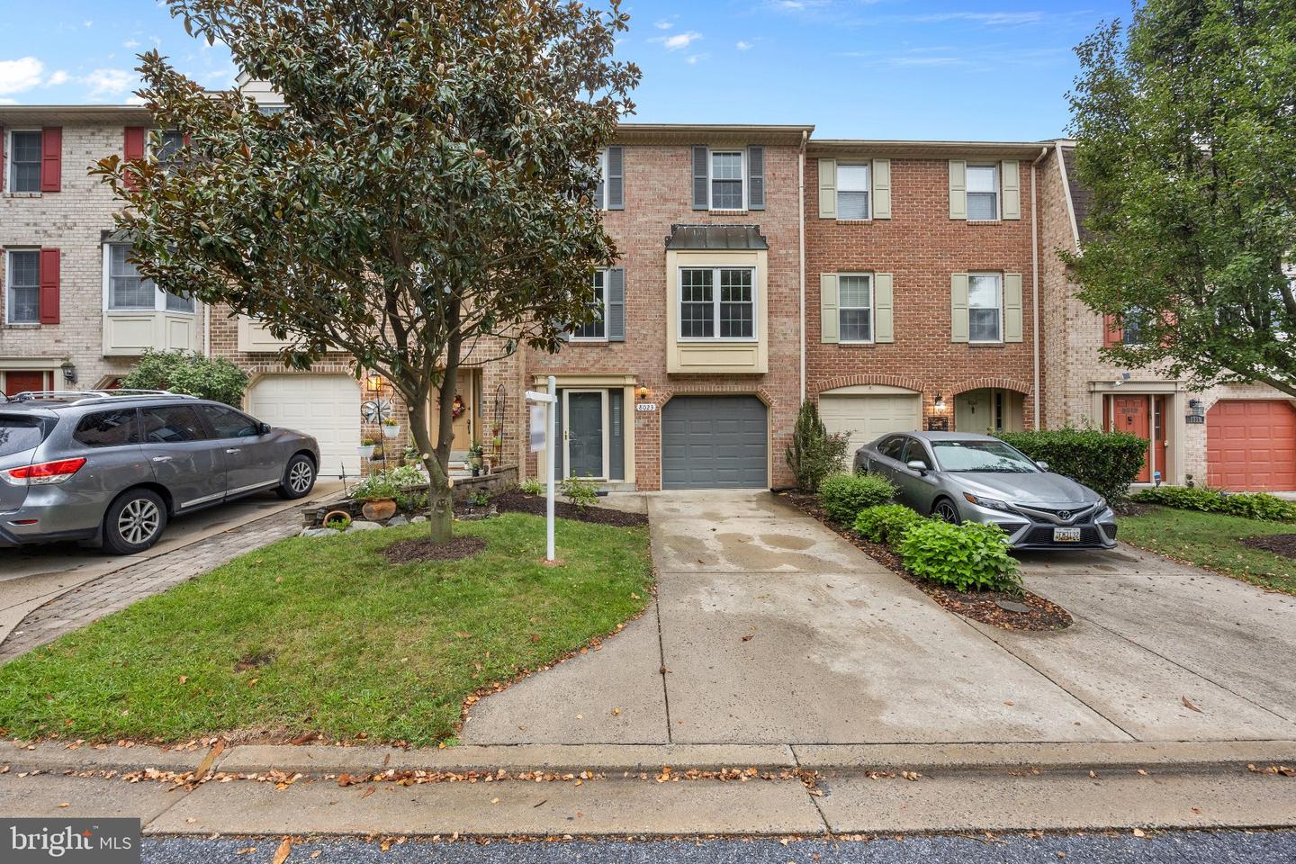 8023 BROKEN REED CT Property Photo 1