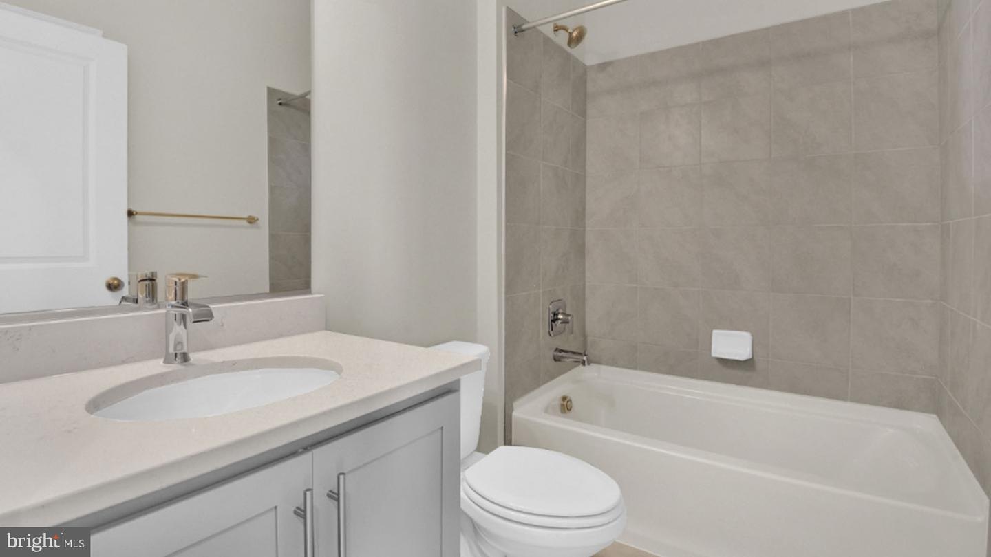 331 Ensemble Way Property Photo 2
