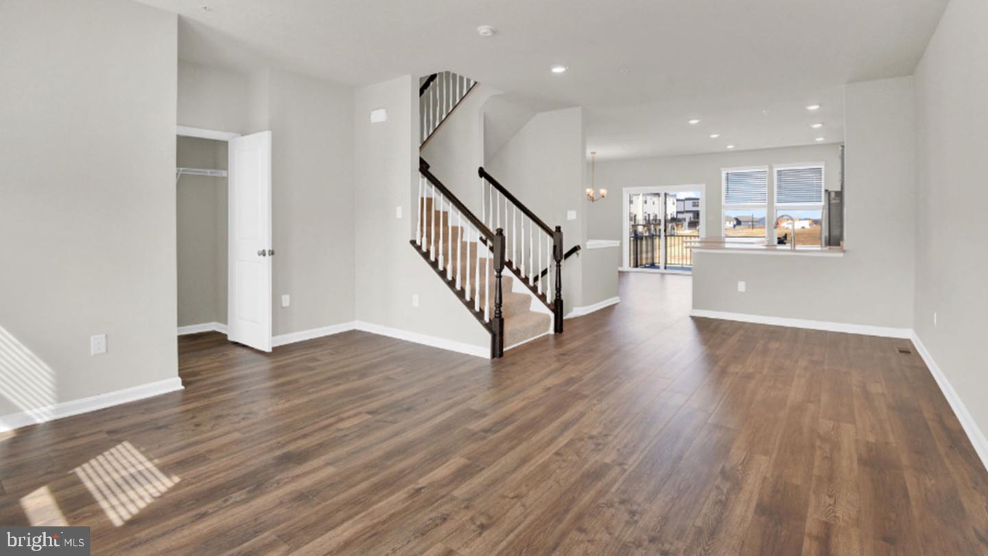 331 Ensemble Way Property Photo 5