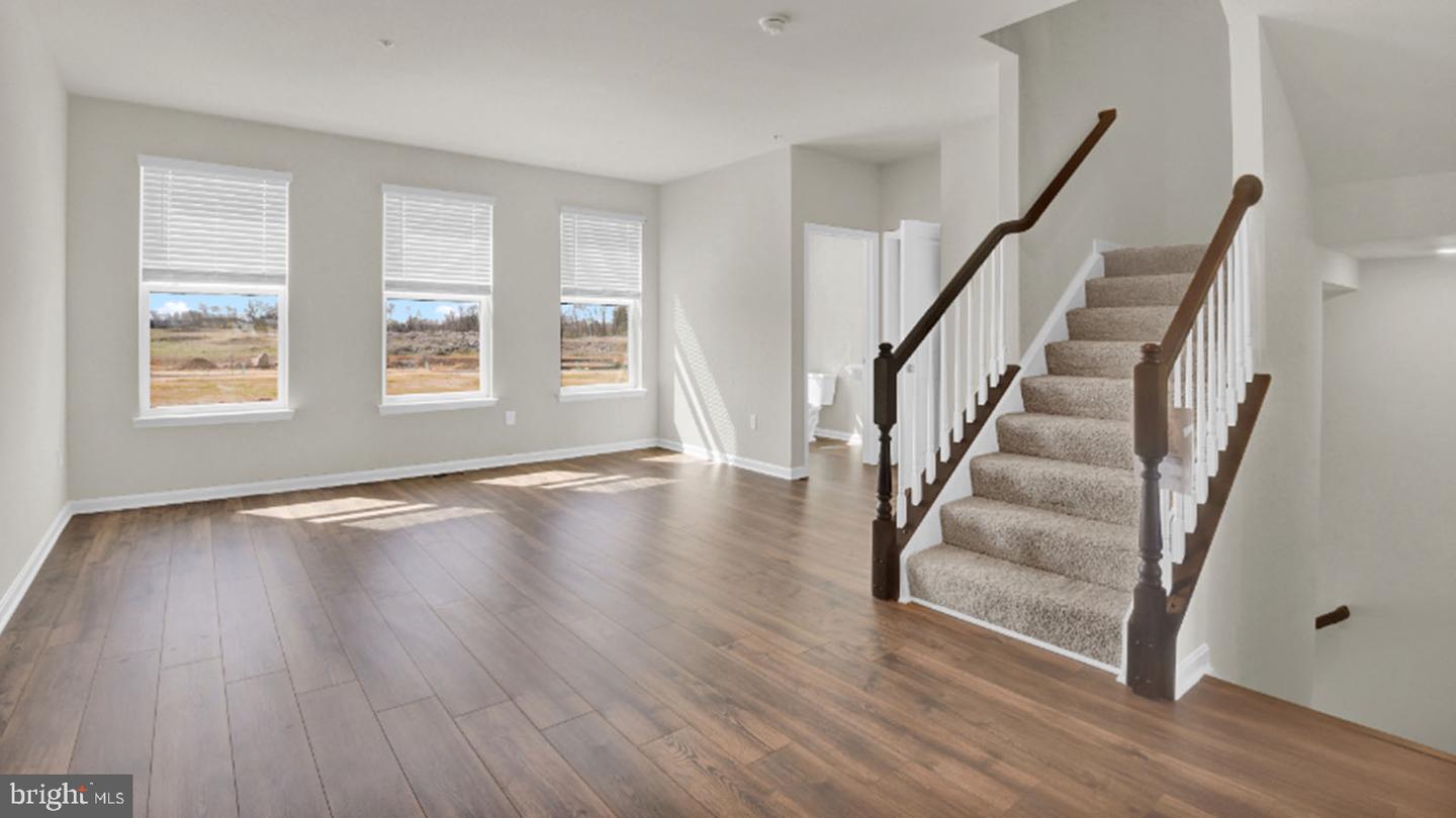 331 Ensemble Way Property Photo 6