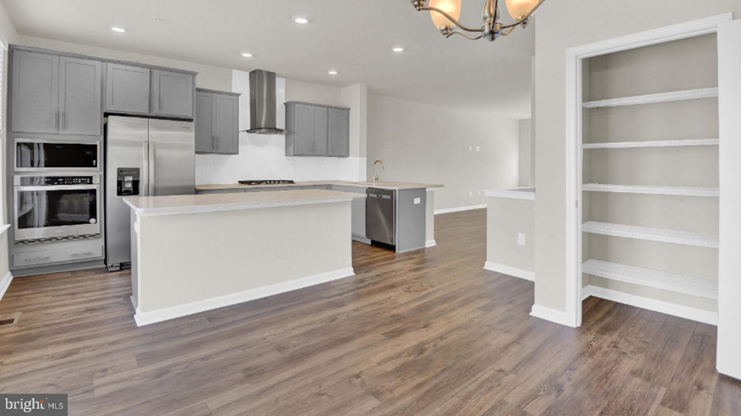 331 Ensemble Way Property Photo 8