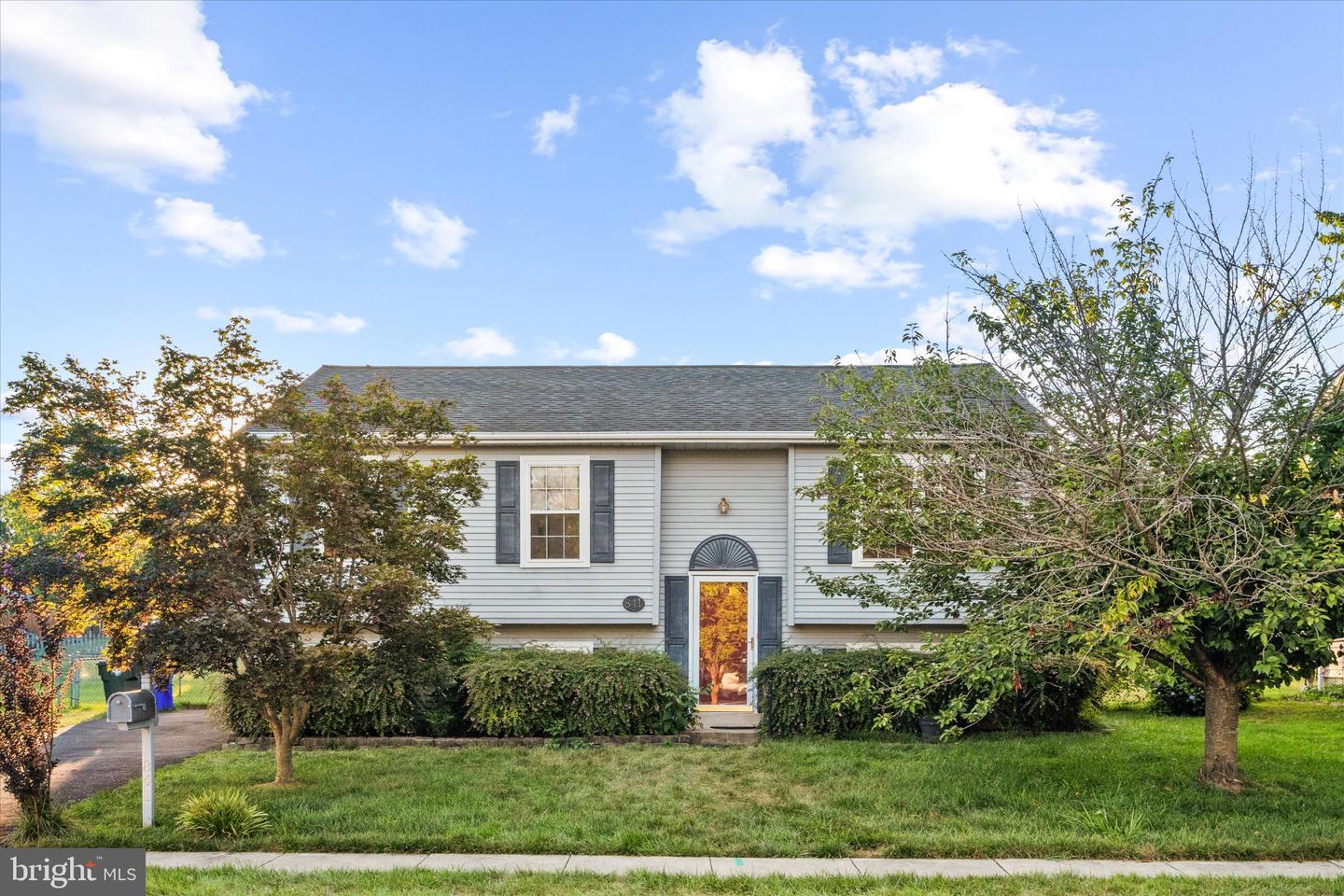 841 BRIAR CT Property Photo 1