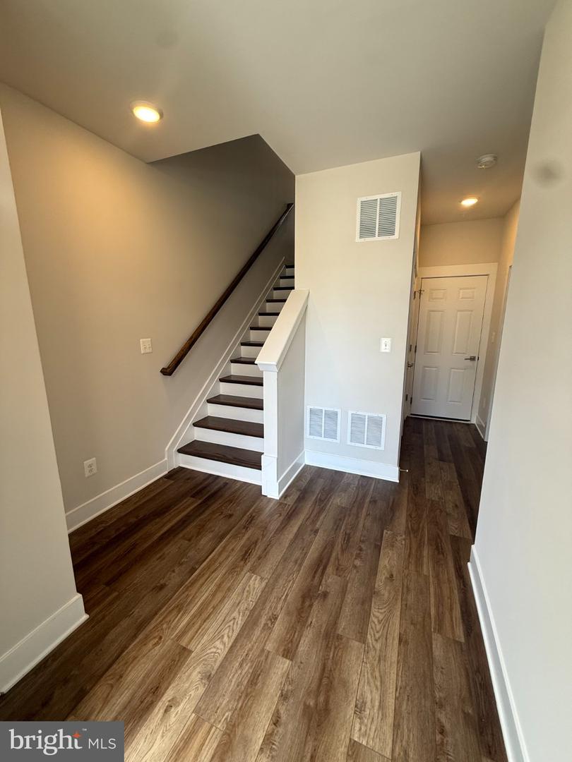 7931 Wormans Mill Property Photo 4