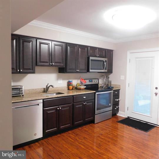 567 Lancaster Pl #567 Property Photo 6