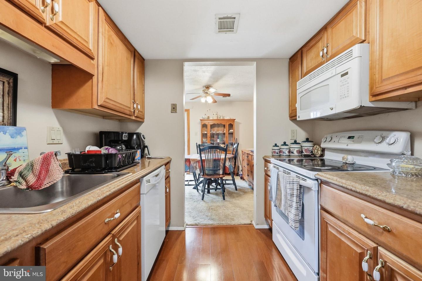 6612 Pebble Ct Property Photo 10
