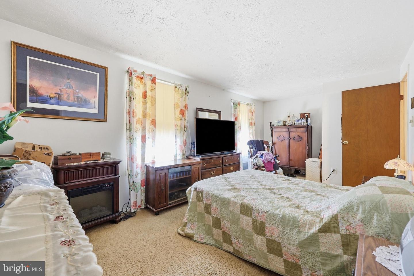 6612 Pebble Ct Property Photo 29