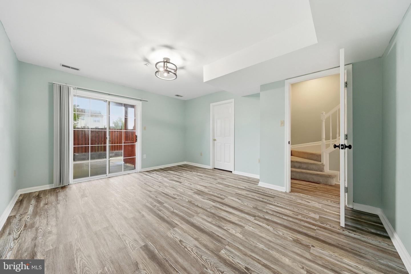 7130 Oberlin Cir Property Photo 4