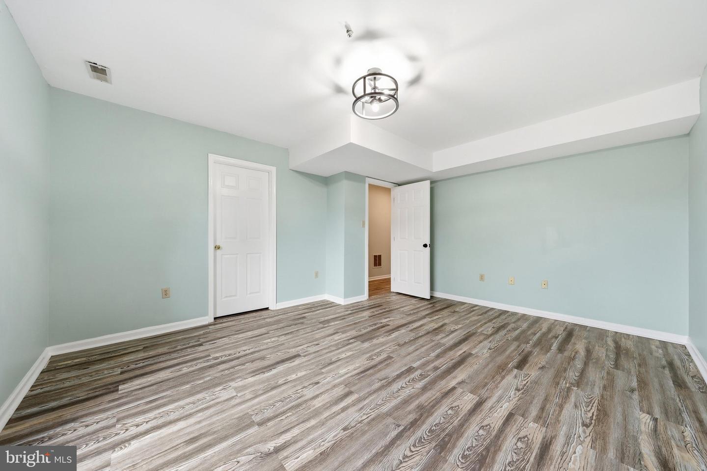 7130 Oberlin Cir Property Photo 5