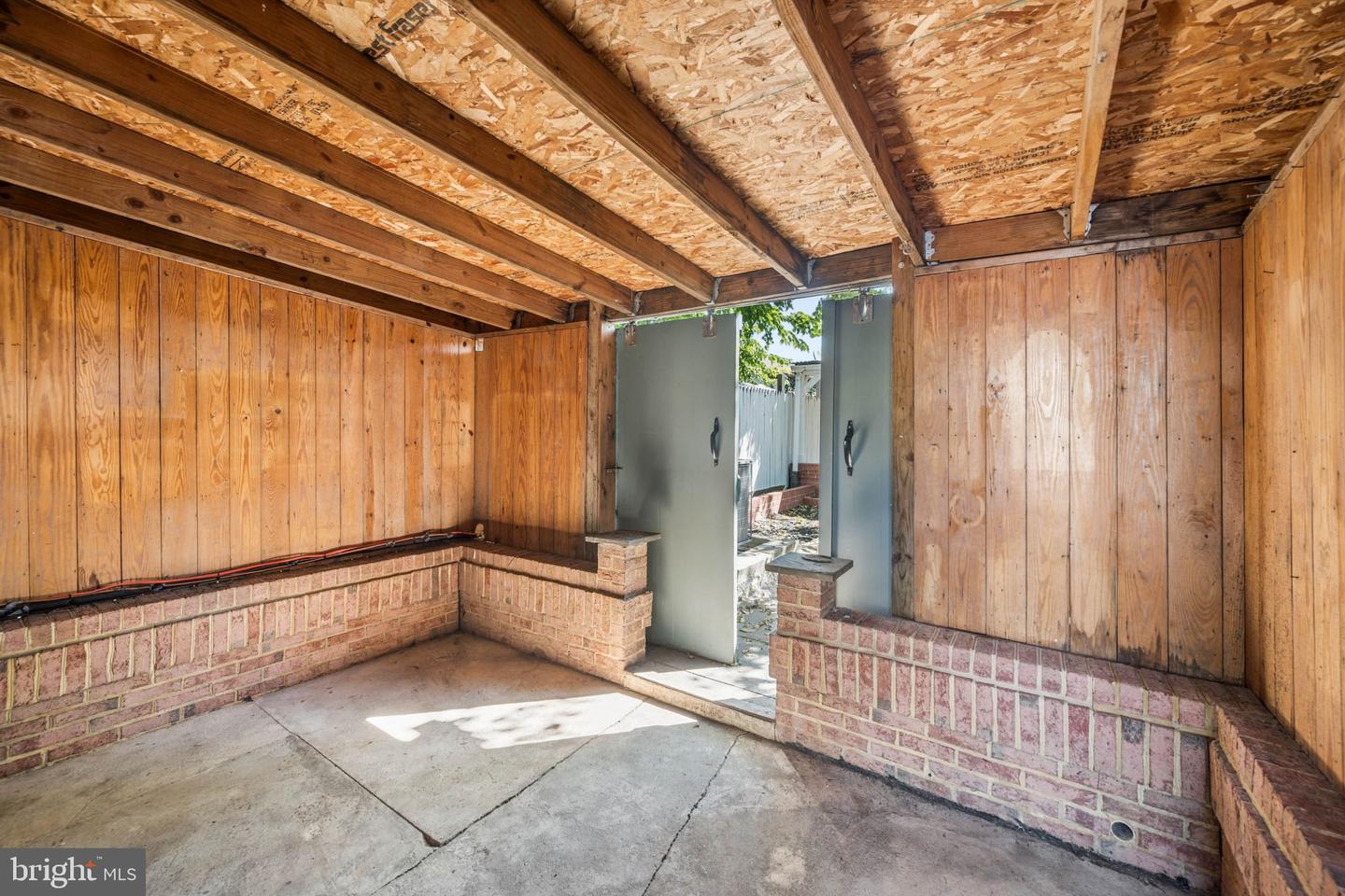 110 Water St Property Photo 26