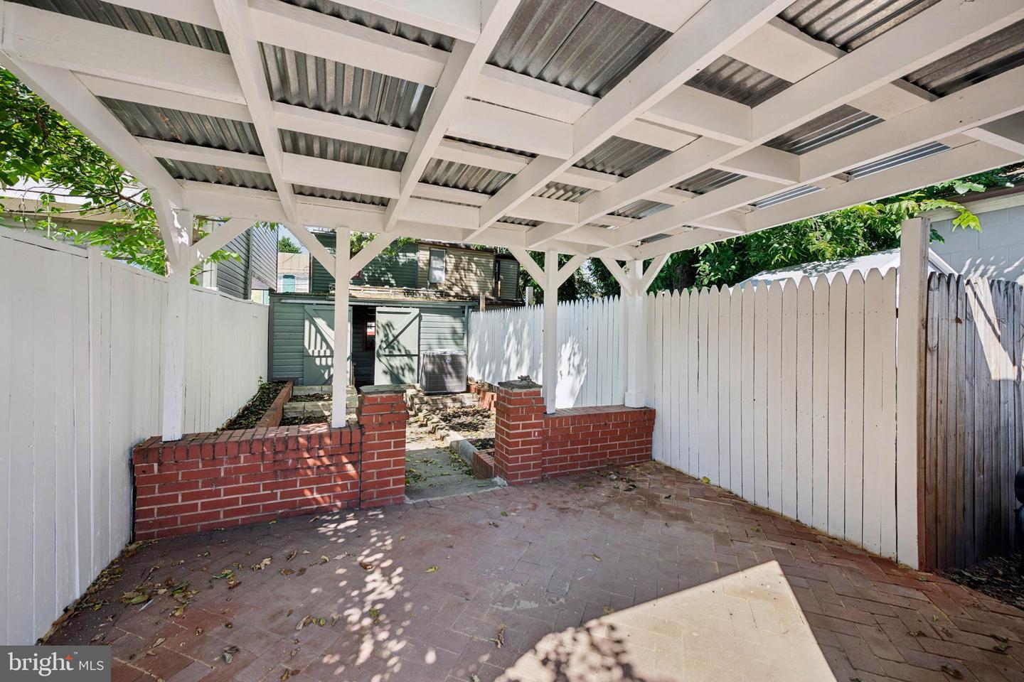 110 Water St Property Photo 30