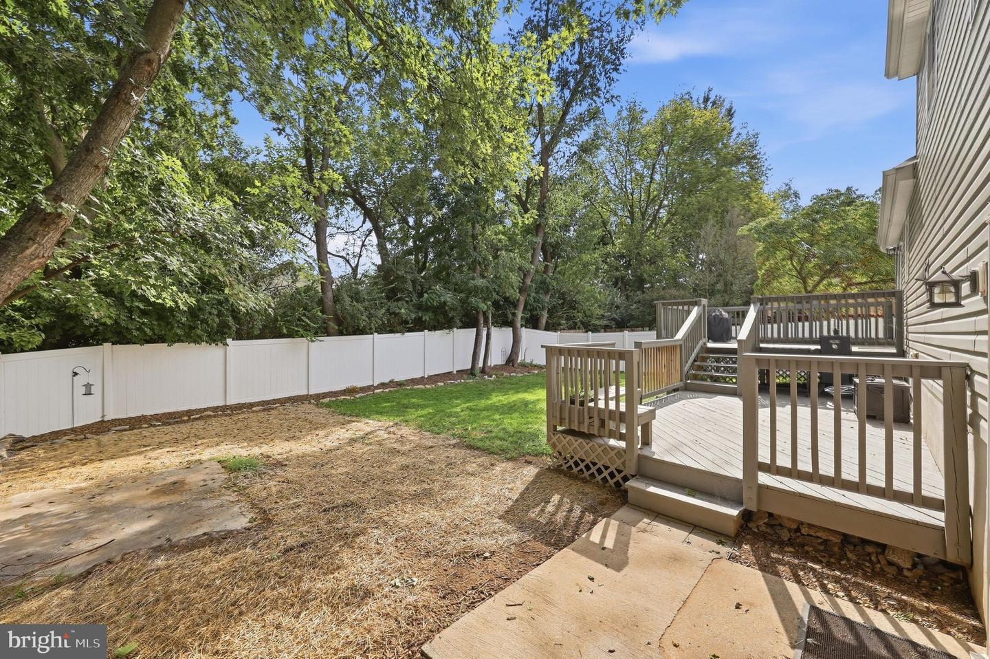 226 Thames Dr Property Photo 50