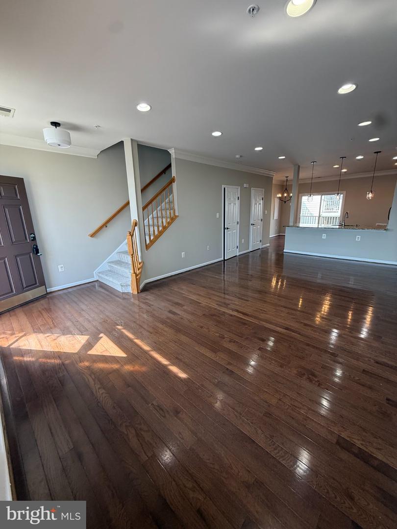6510-h Daytona Ct #202 Property Photo 4