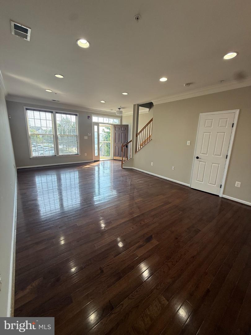 6510-h Daytona Ct #202 Property Photo 5