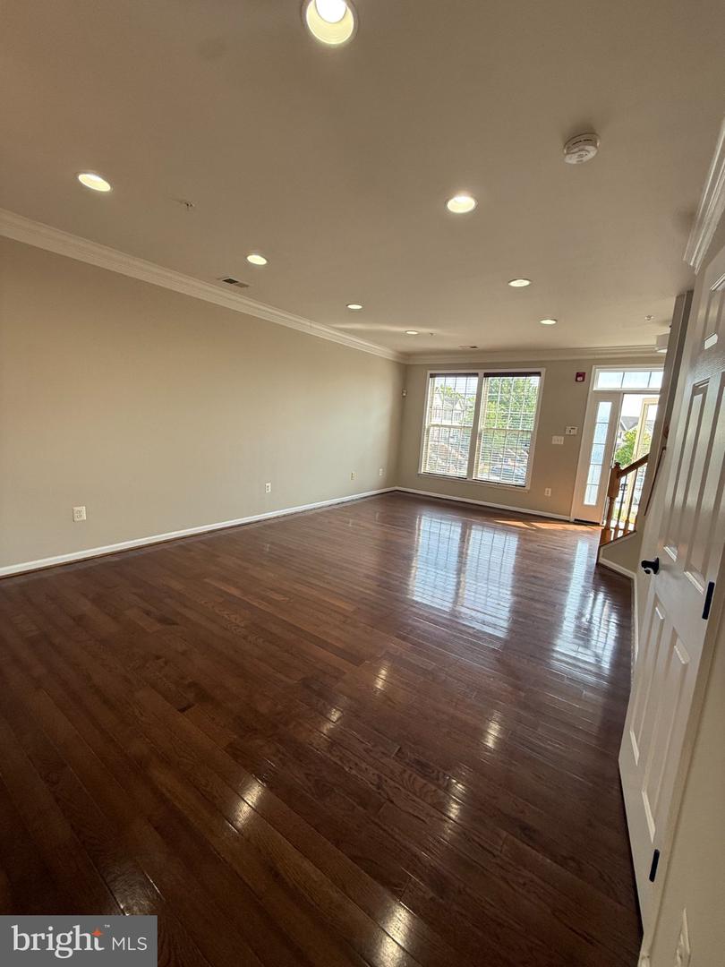 6510-h Daytona Ct #202 Property Photo 6