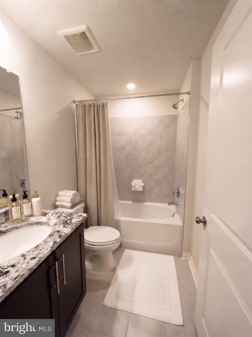 709 Compass Way Property Photo 16