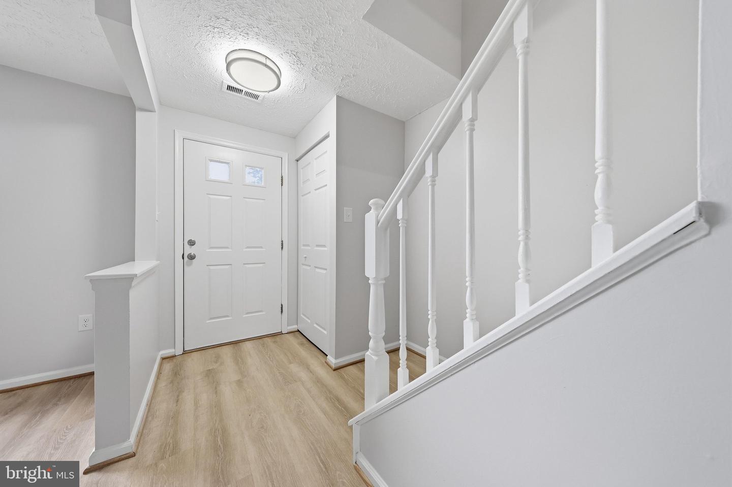 6711 Kernel Ct Property Photo 3