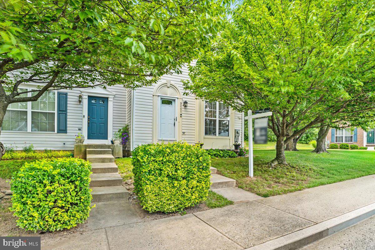 9245 Ridgefield Cir Property Photo 1