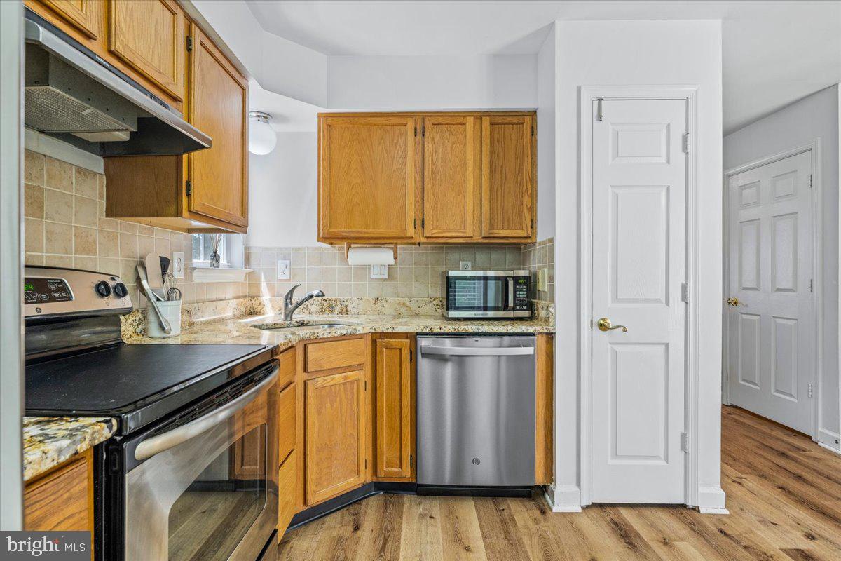 9245 Ridgefield Cir Property Photo 13