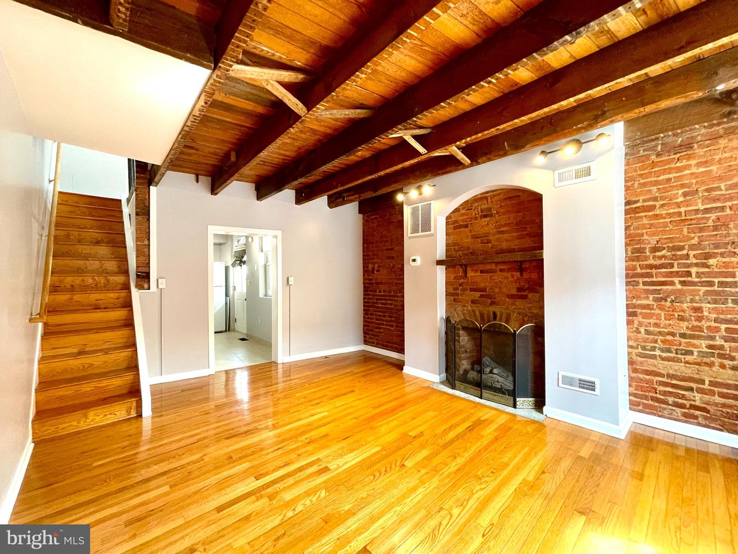 405 W South St Property Photo 2