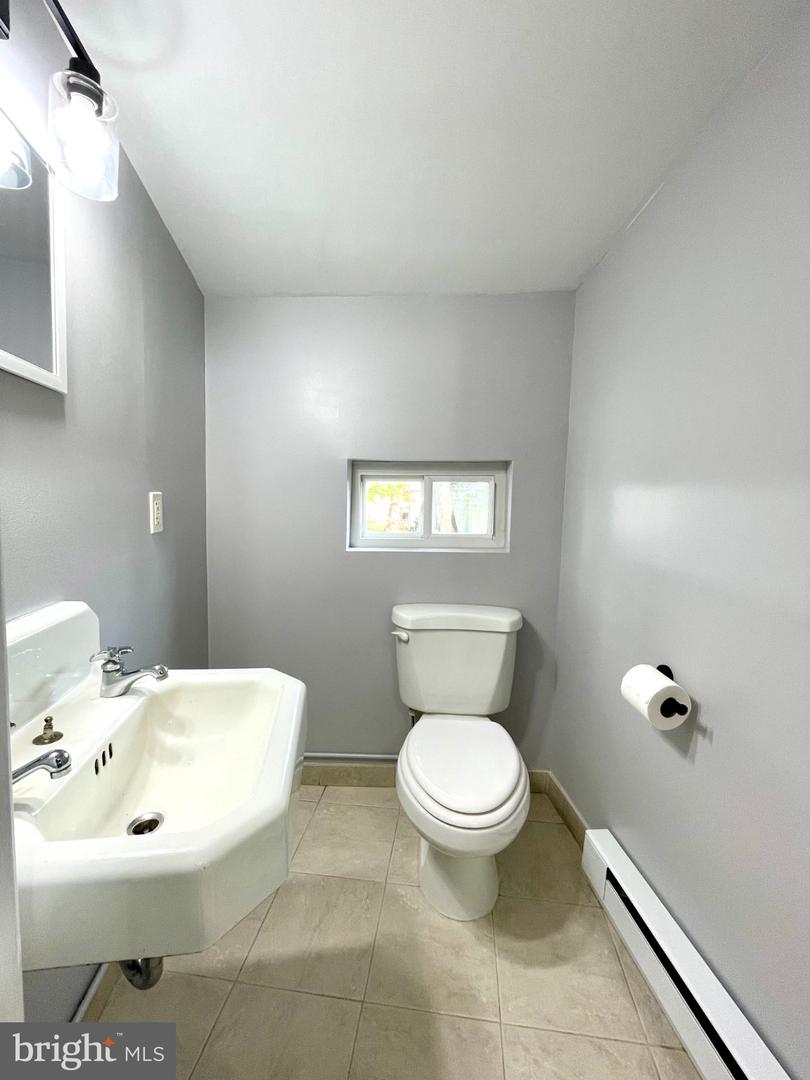 405 W South St Property Photo 8