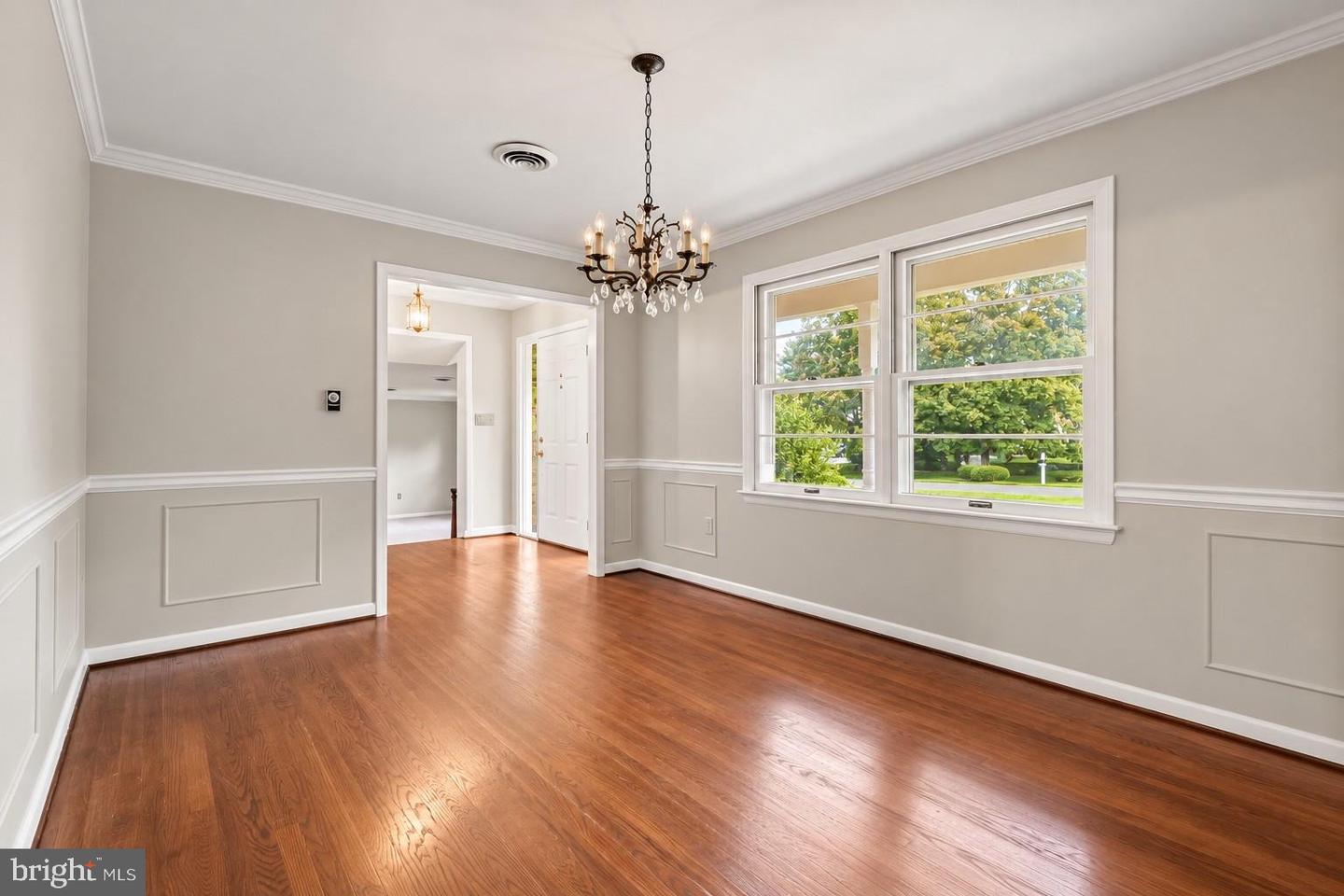 6903 Greenvale Ct Property Photo 5